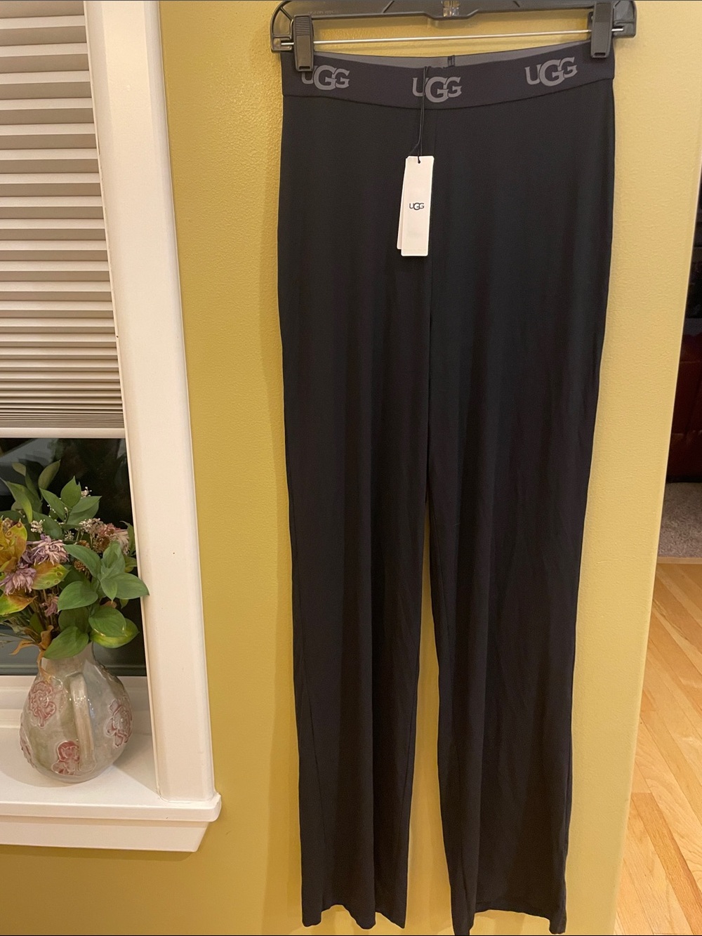 NWT UGG Britta Black Wide-Leg Lounge Pants with Logo Waistband